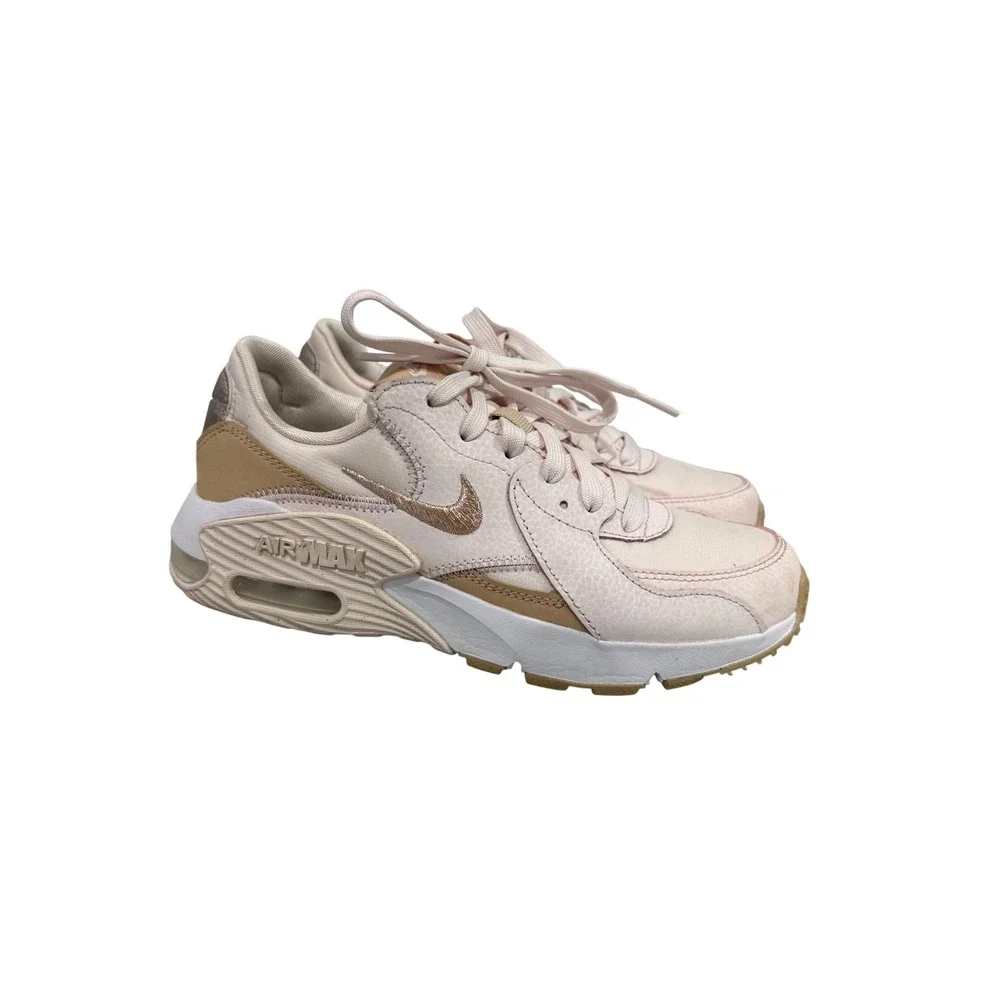 Nike great preowned